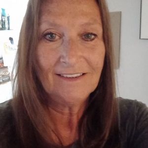 Meet your Posher, Delynne